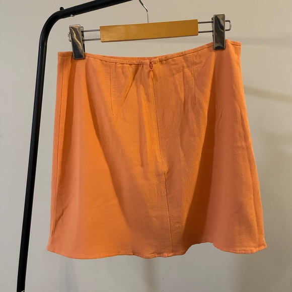 Aritzia - Sunday Best Mini Skirt - Picture 2 of 5